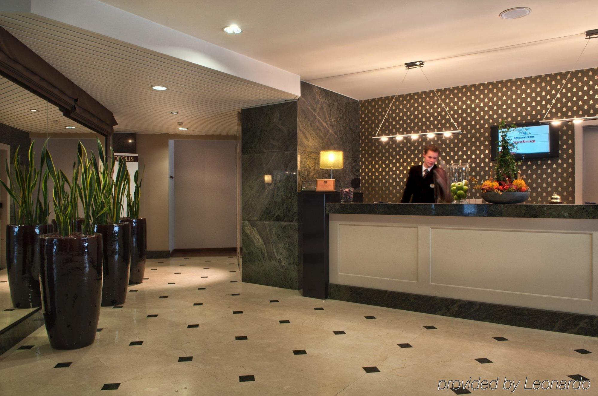 فندق بروكسلفي  إن إتش بروسيلز كاريفور دو ليوروب المظهر الداخلي الصورة